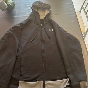 Men’s under armour hooded sweatshirt